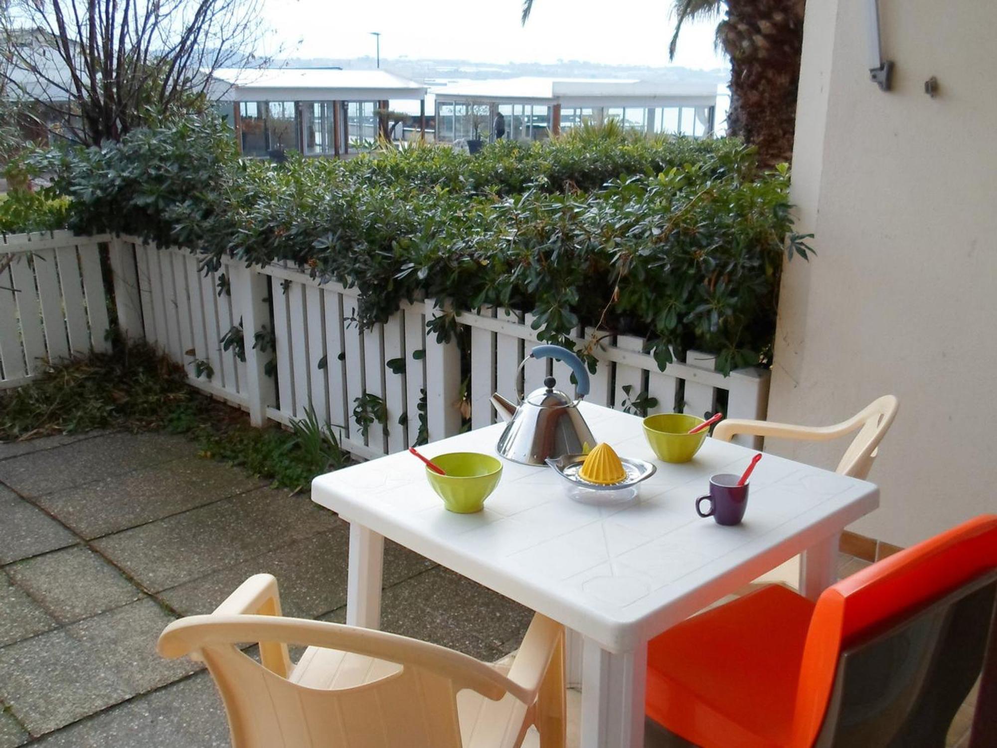 Appartement Avec Terrasse, Climatisation Et Animaux Admis, Proche Des Thermes - Fr-1-503-38 Balaruc-les-Bains Exterior photo